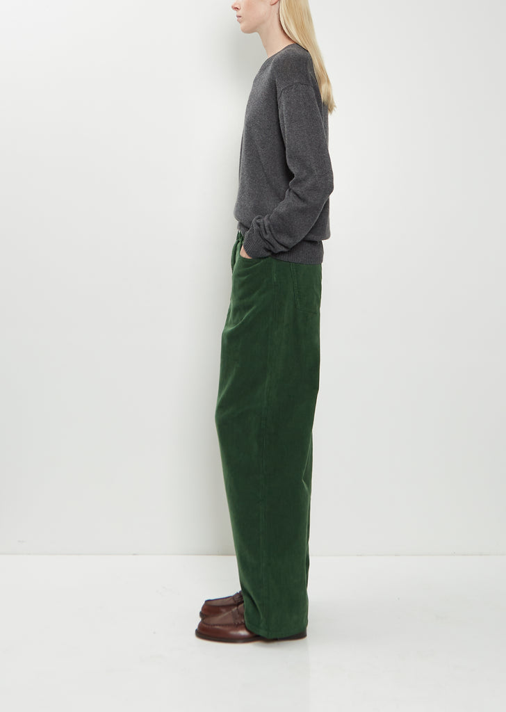Light Cashmere V-Neck Pullover