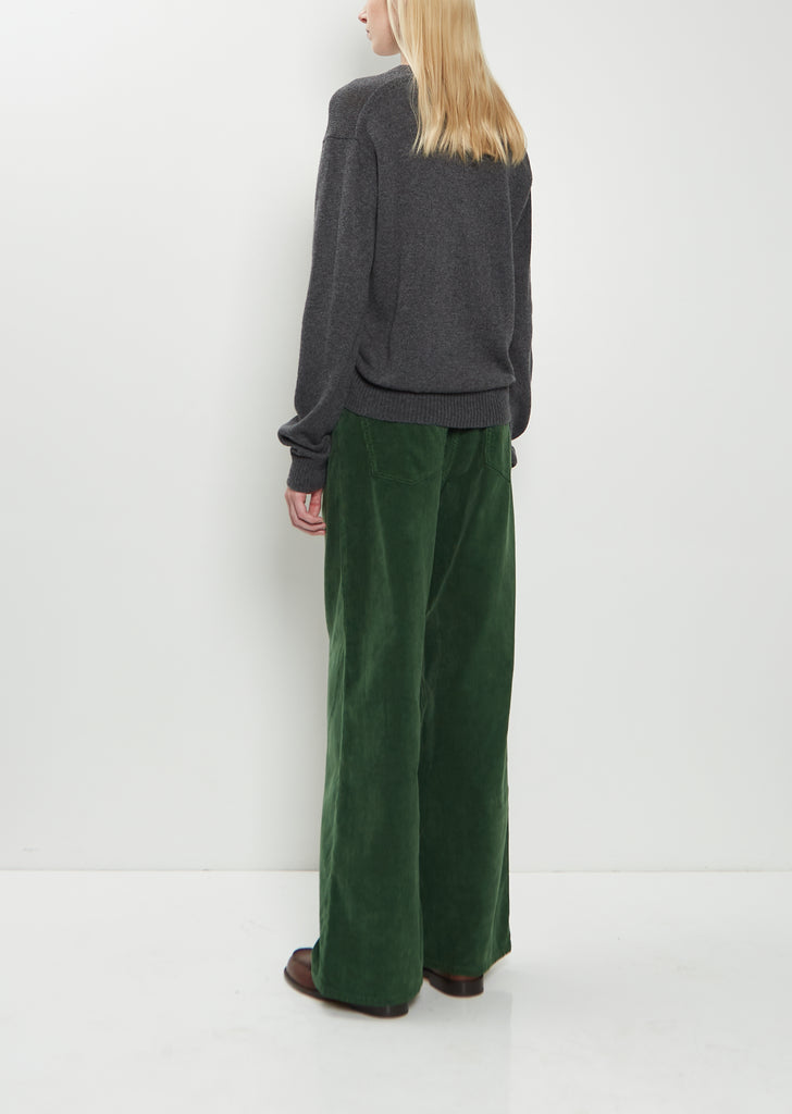 Light Cashmere V-Neck Pullover