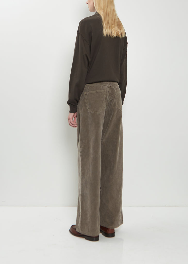 Finx Corduroy Wide 5 Pocket Pants — Olive Brown