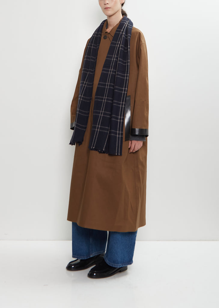 Abhaya Plaid Cashmere Stole — Midnight Blue / Cappuccino
