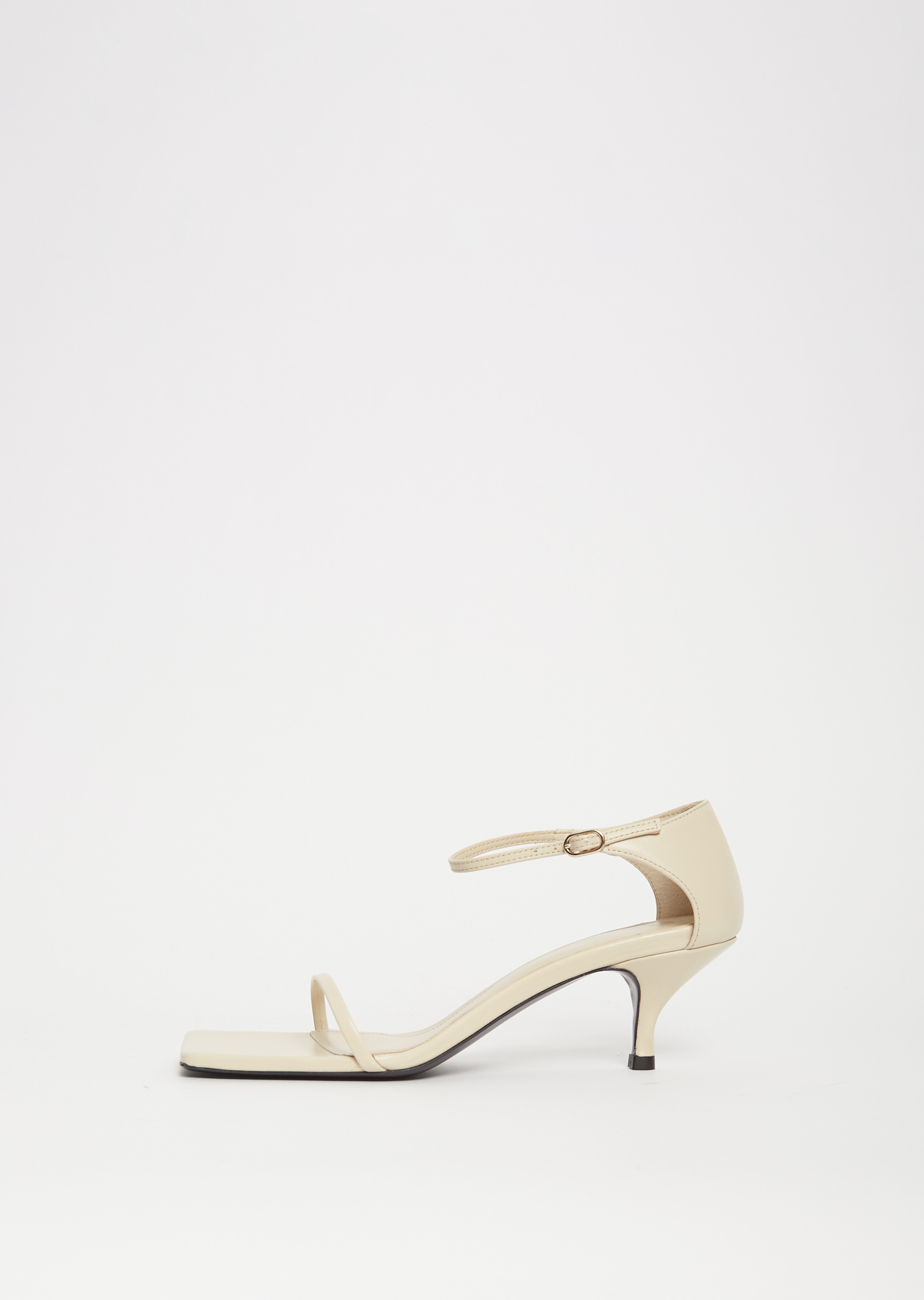 Cosmic sandal 2025 a la garconne