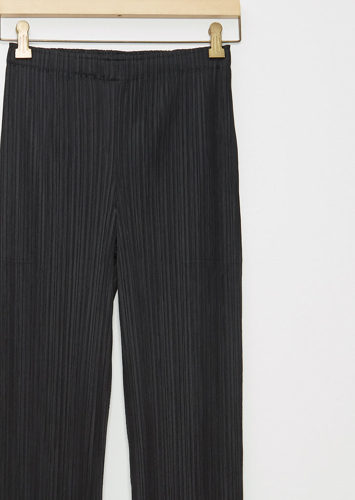 Pleated Crop Pants — Black