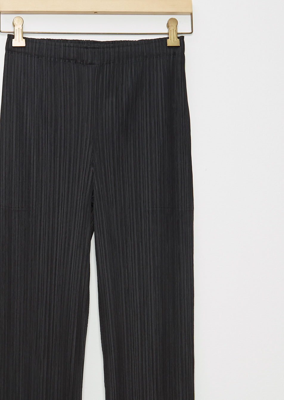 Pleats Please by Issey Miyake | Fashion, Pleated pants outfit, Cropped wide  leg trousers
