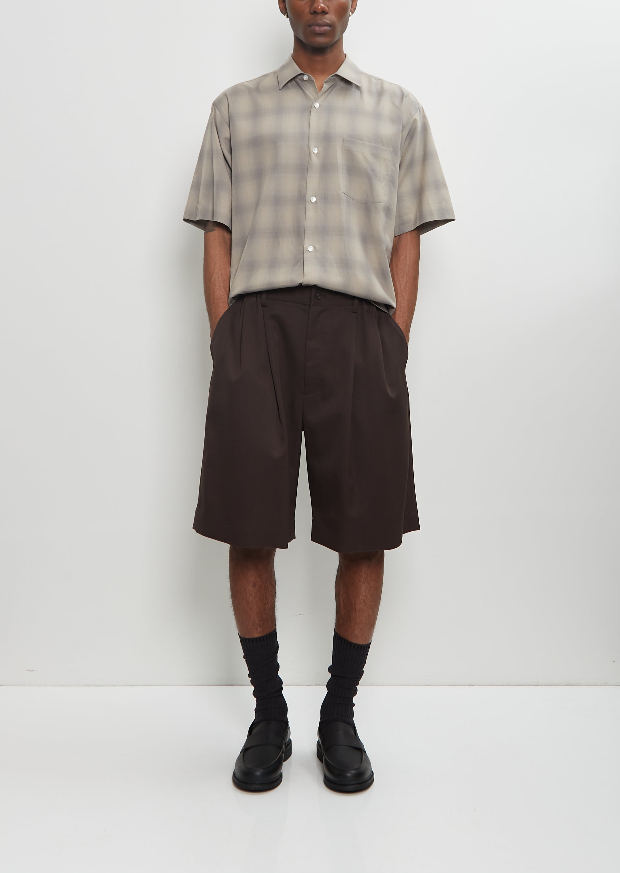 Wide Easy Short Trousers — Grey Khaki – La Garçonne