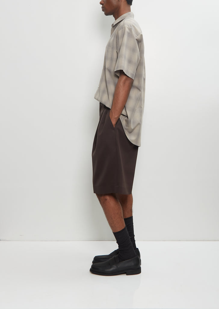 Wide Easy Short Trousers — Grey Khaki