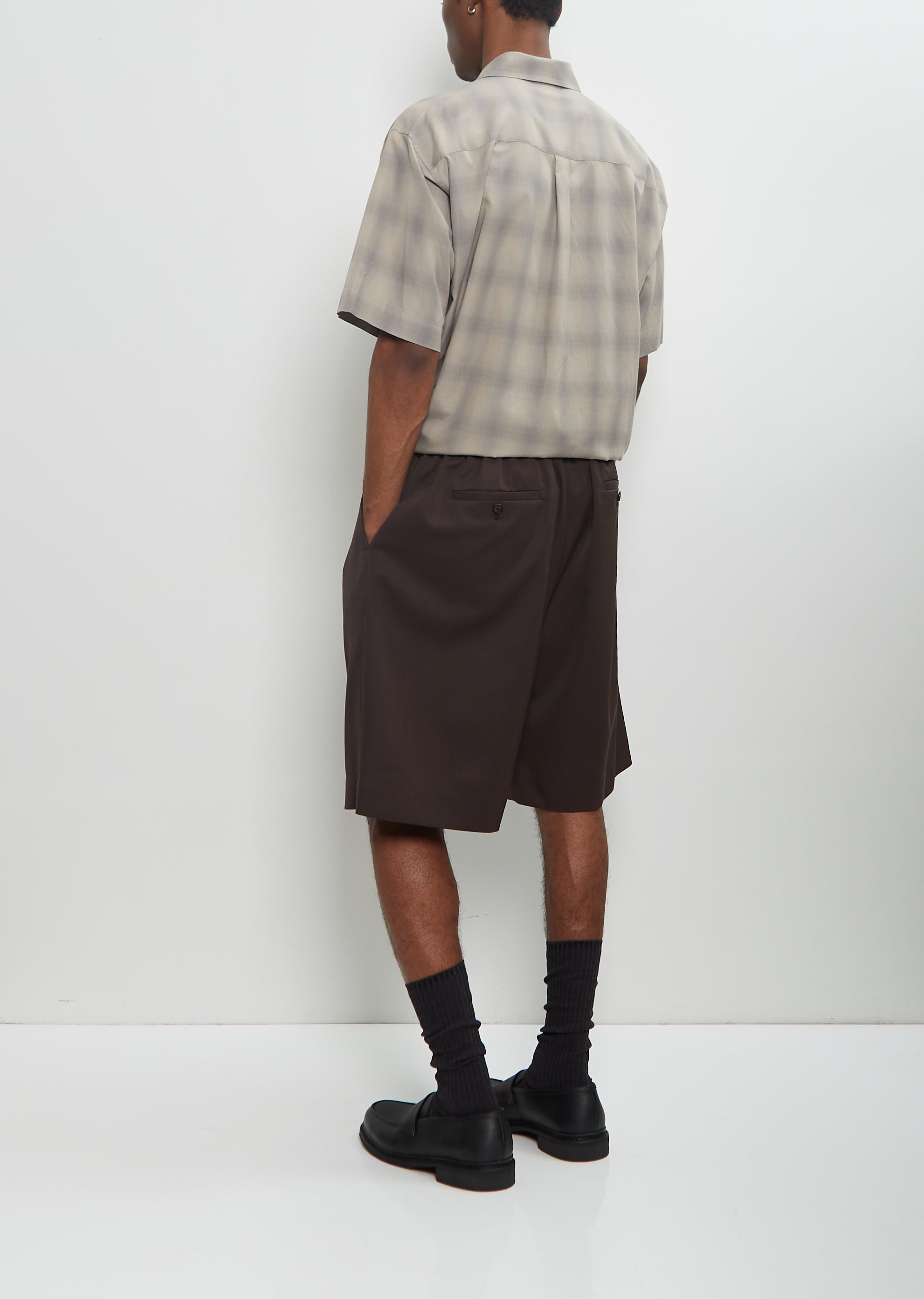 Wide Easy Short Trousers — Grey Khaki – La Garçonne Wide Easy Short Trousers — Grey Khaki – La Garçonne