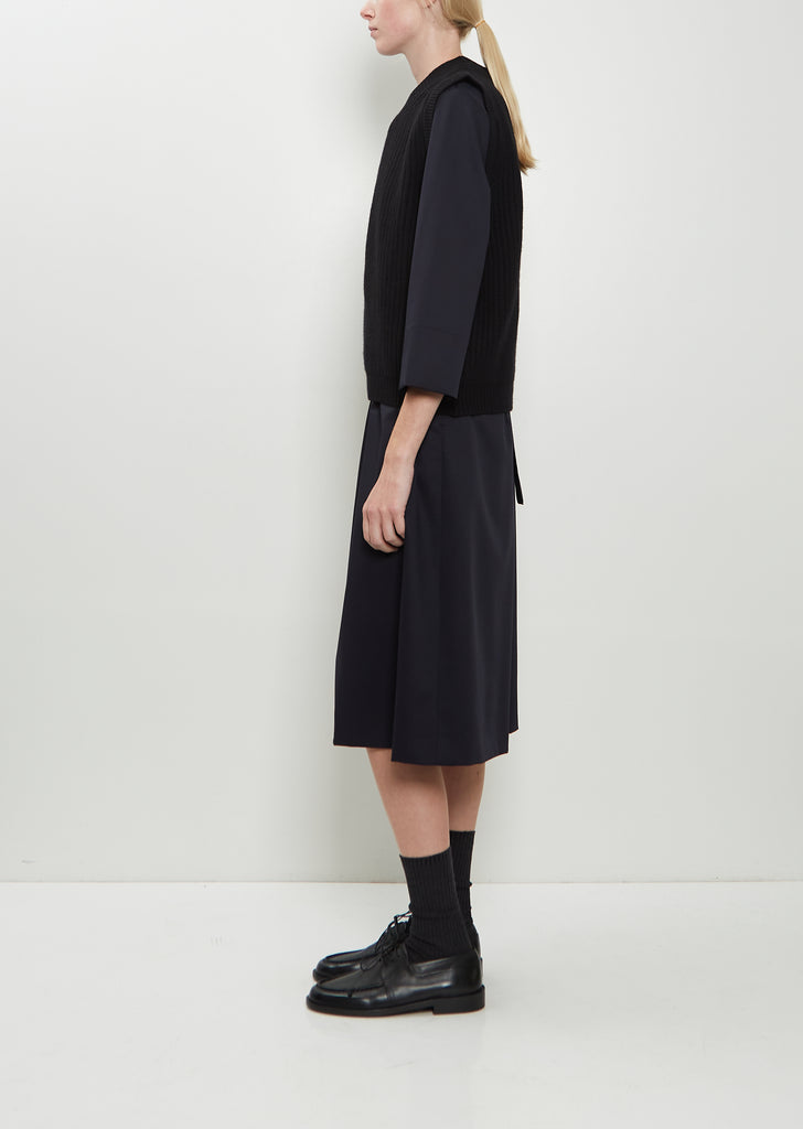 English Rib Pullover Merino Wool Vest — Black
