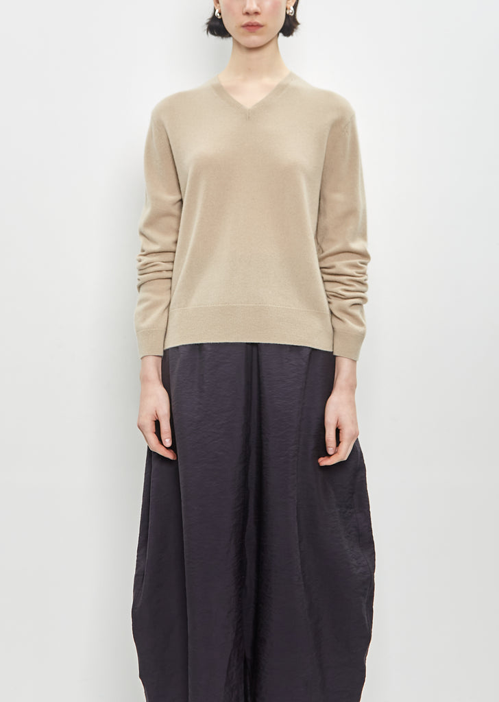 Cashmere Classic V-Neck Knit — Fawn