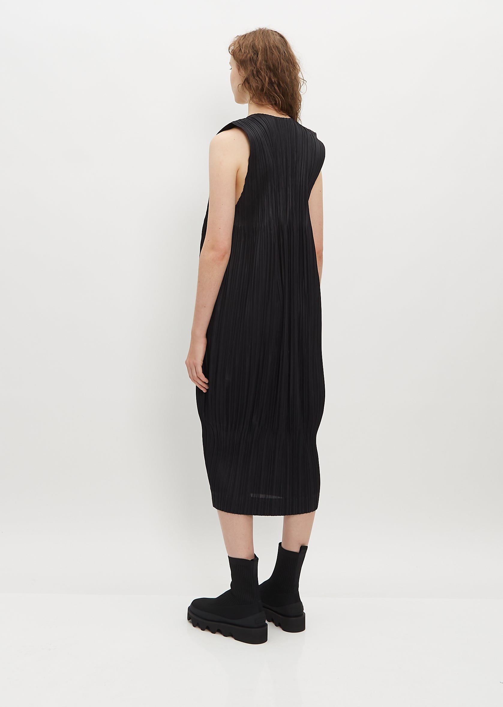 Black Sleeveless technical-pleated midi dress, Pleats Please Issey Miyake