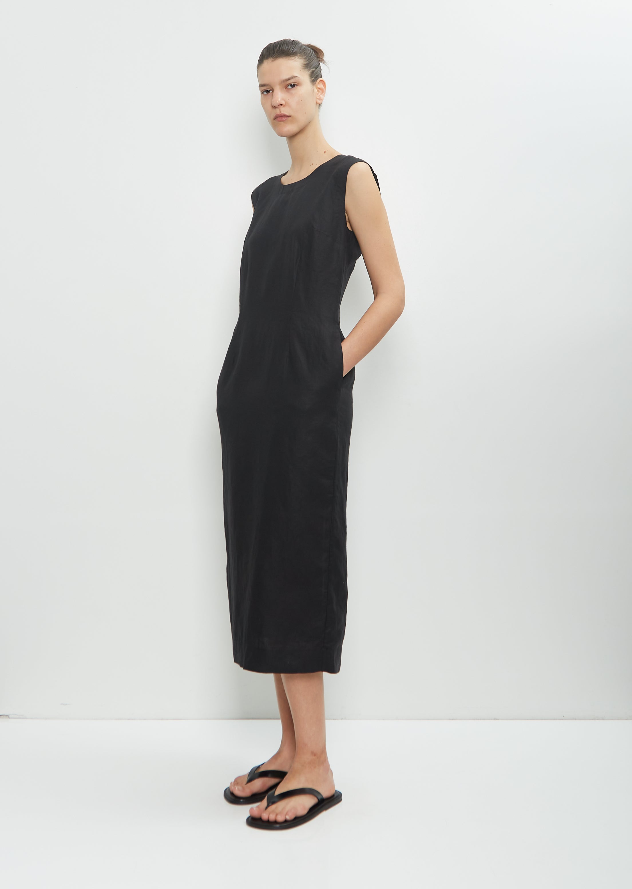 Linen Back Button Dress La Garonne Linen Back Button Dress La Garonne