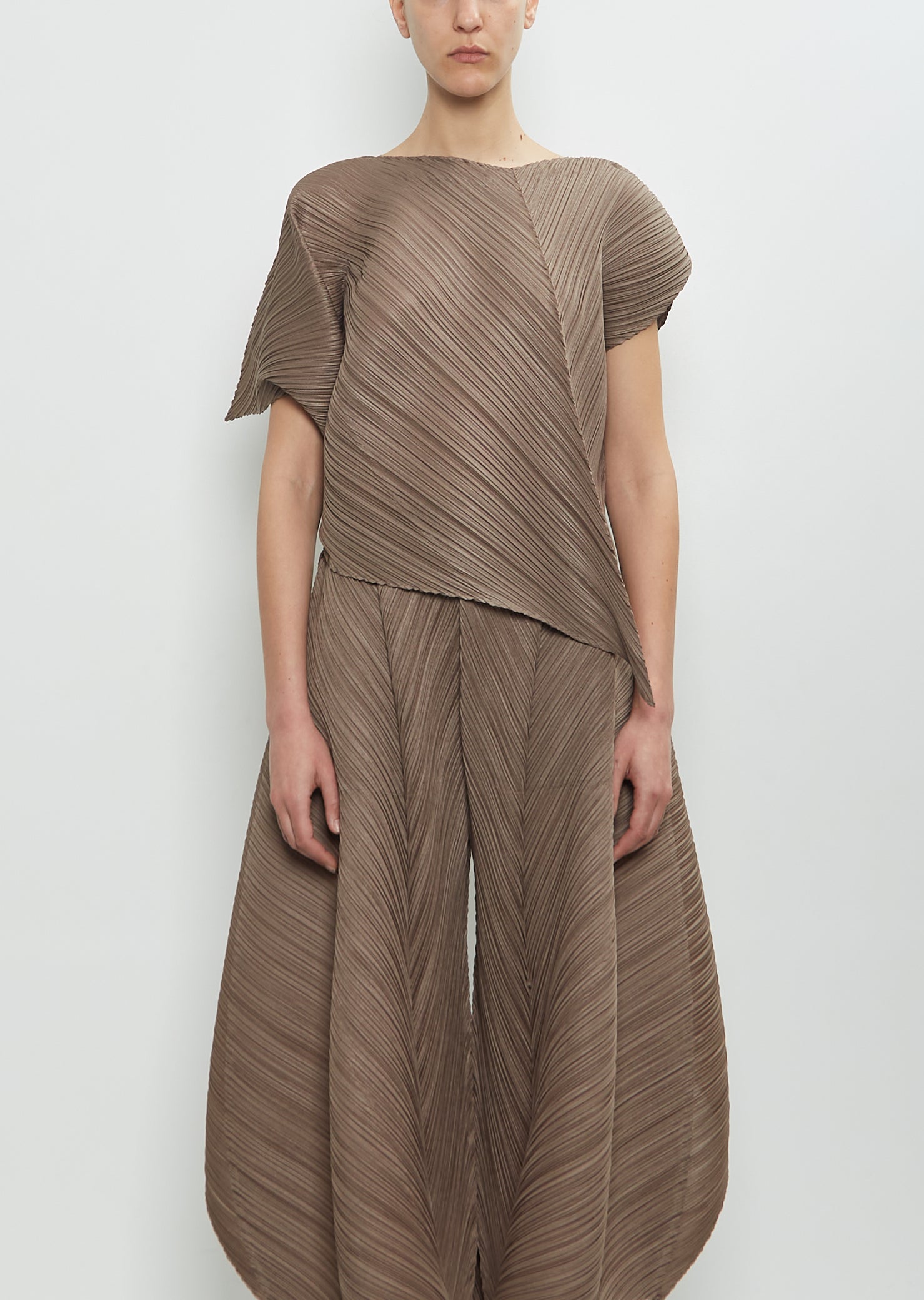 PLEATS PLEASE ISSEY MIYAKE - ❣️週末限定値段。プリーツ