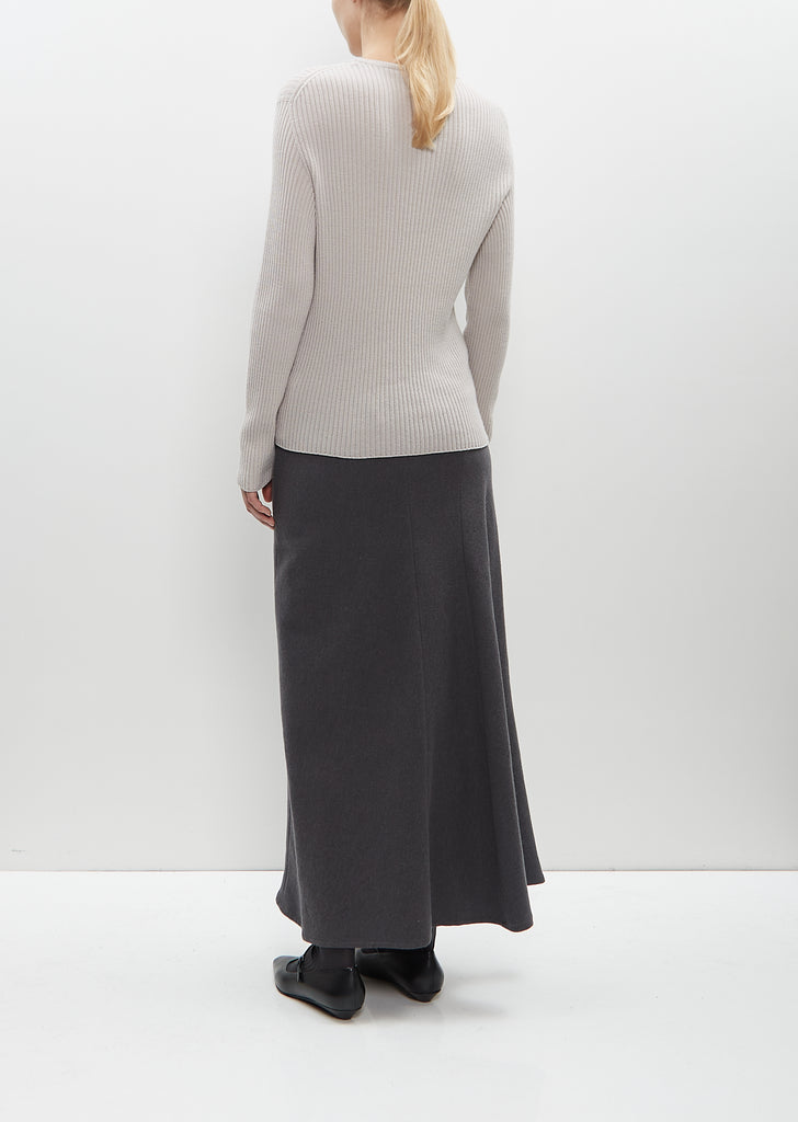 Ribbed Round Neck Pullover