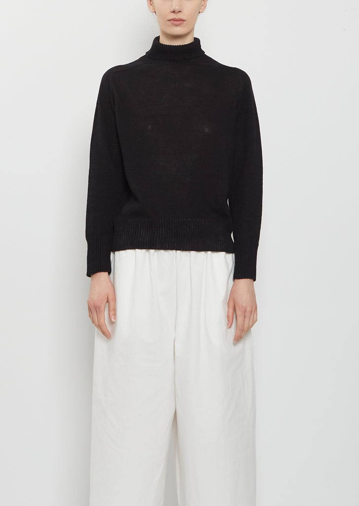 Seamless Linen Cotton Sweater — Black