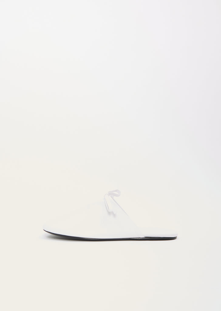 Slipper with Bow — White