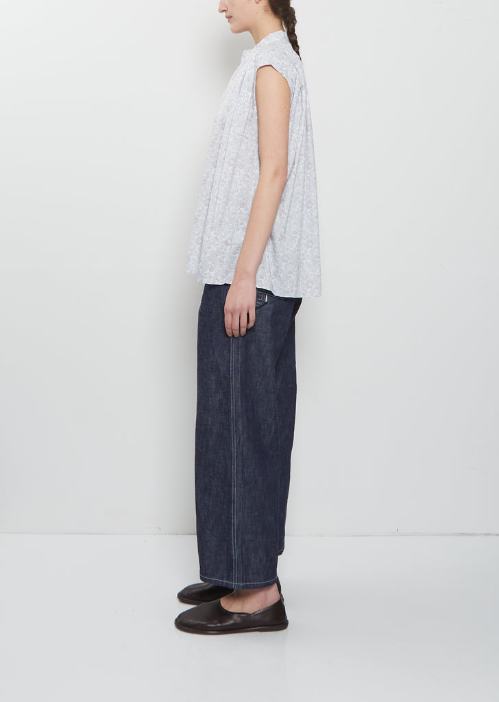 Pleated Sleeveless Cotton Shirt