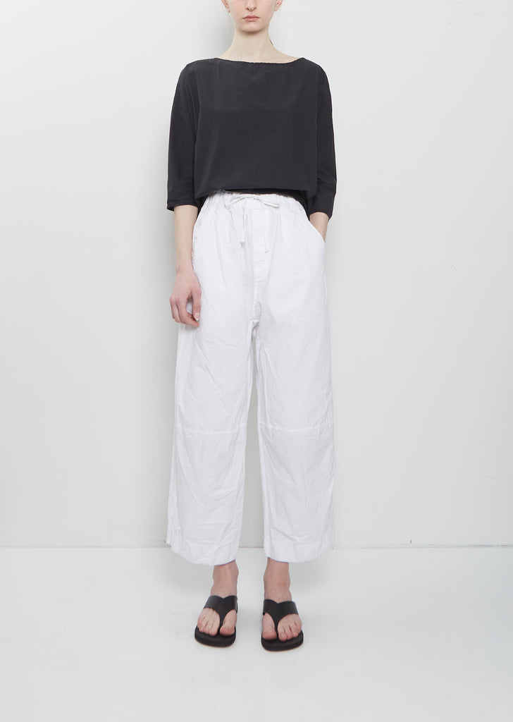 Compact Cotton Wide & Short Knee Pant — White