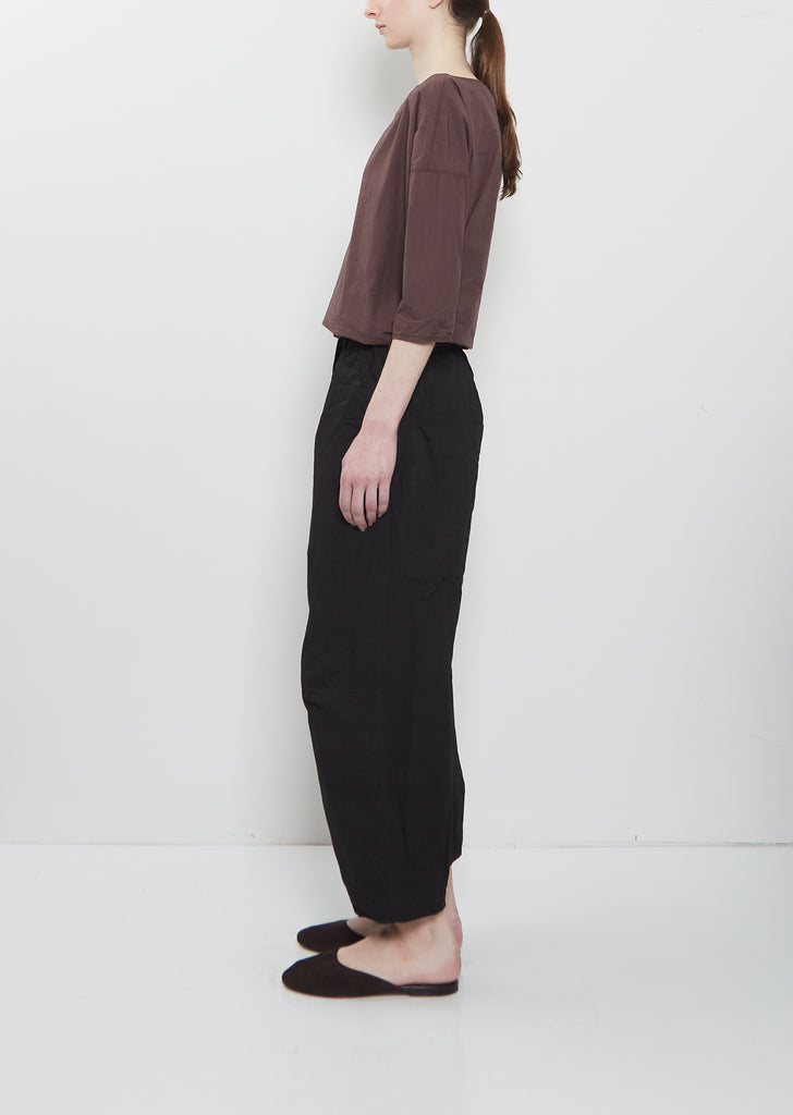 Compact Cotton Wide & Short Knee Pant — Black