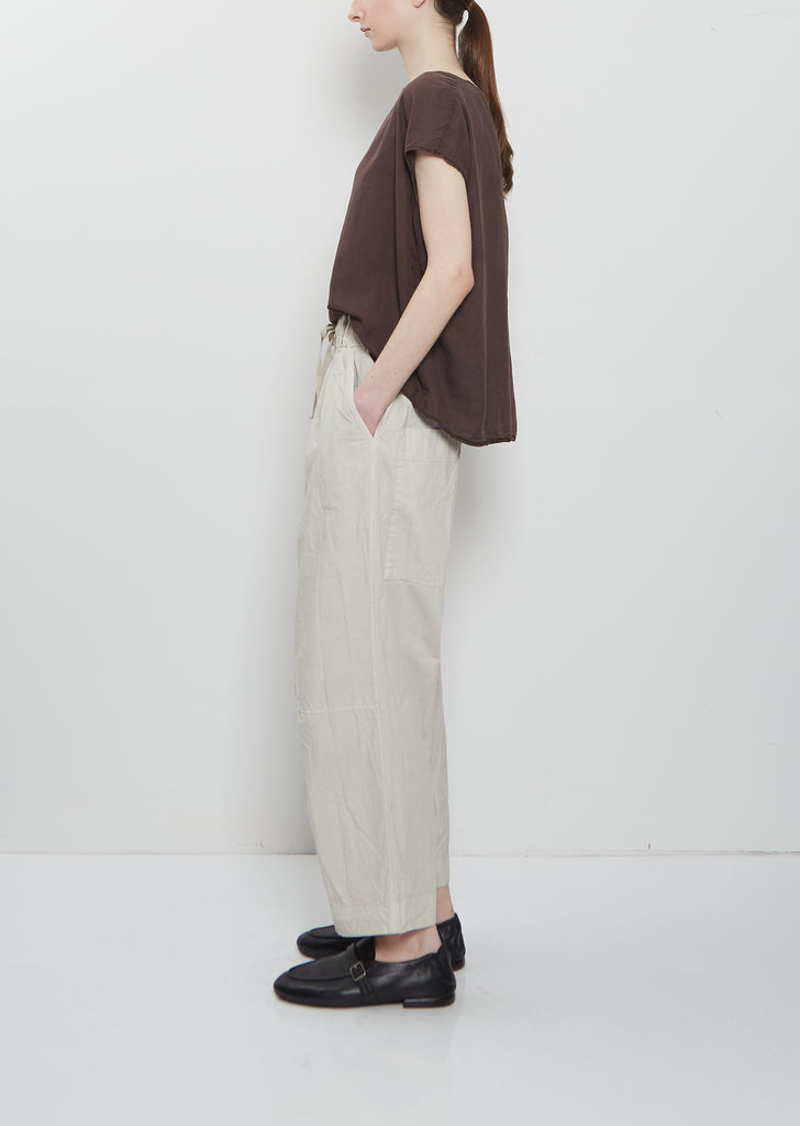 Compact Cotton Wide & Short Knee Pant — Pebble