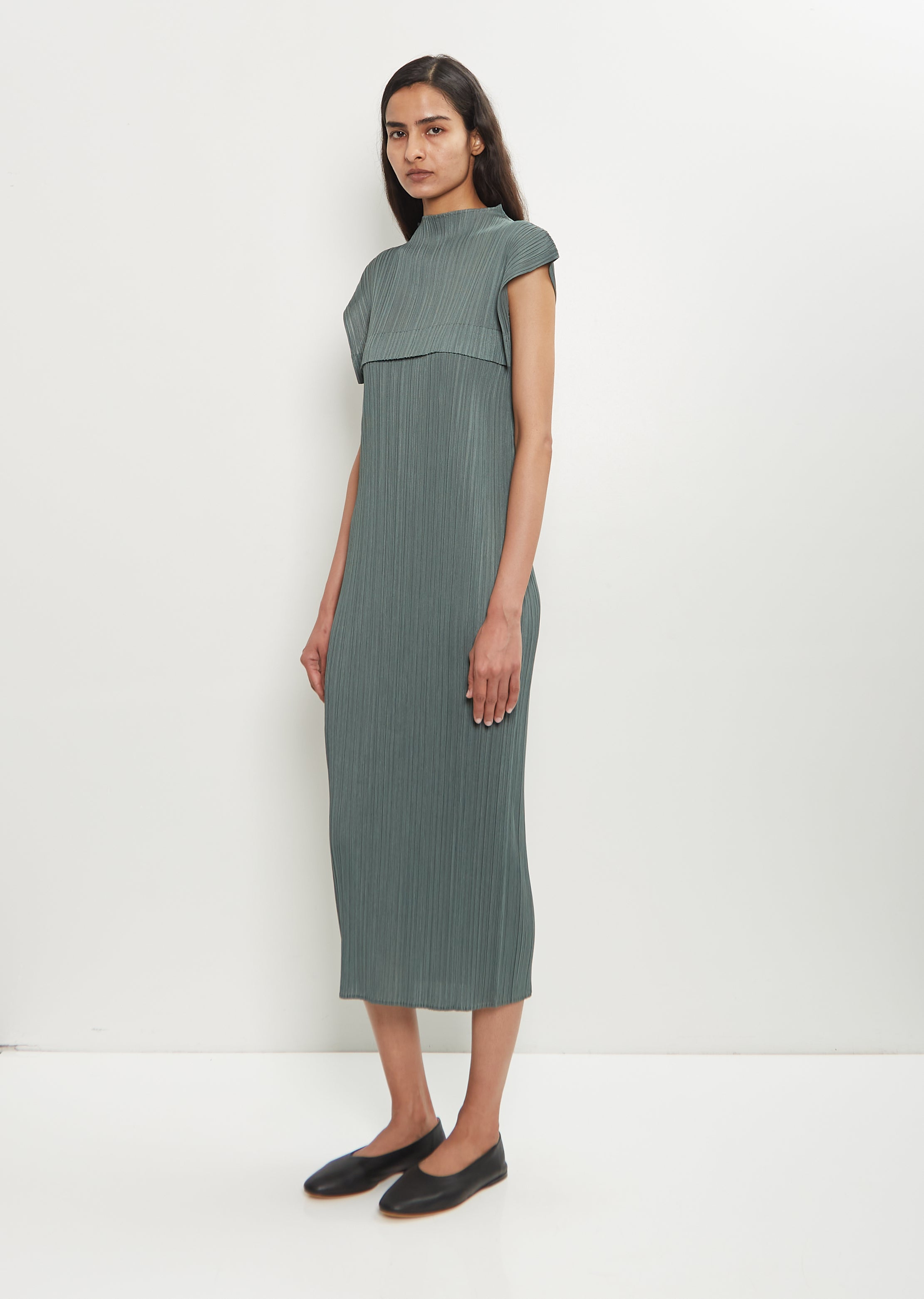Layered Sleeveless Dress La Garonne Layered Sleeveless Dress La Garonne