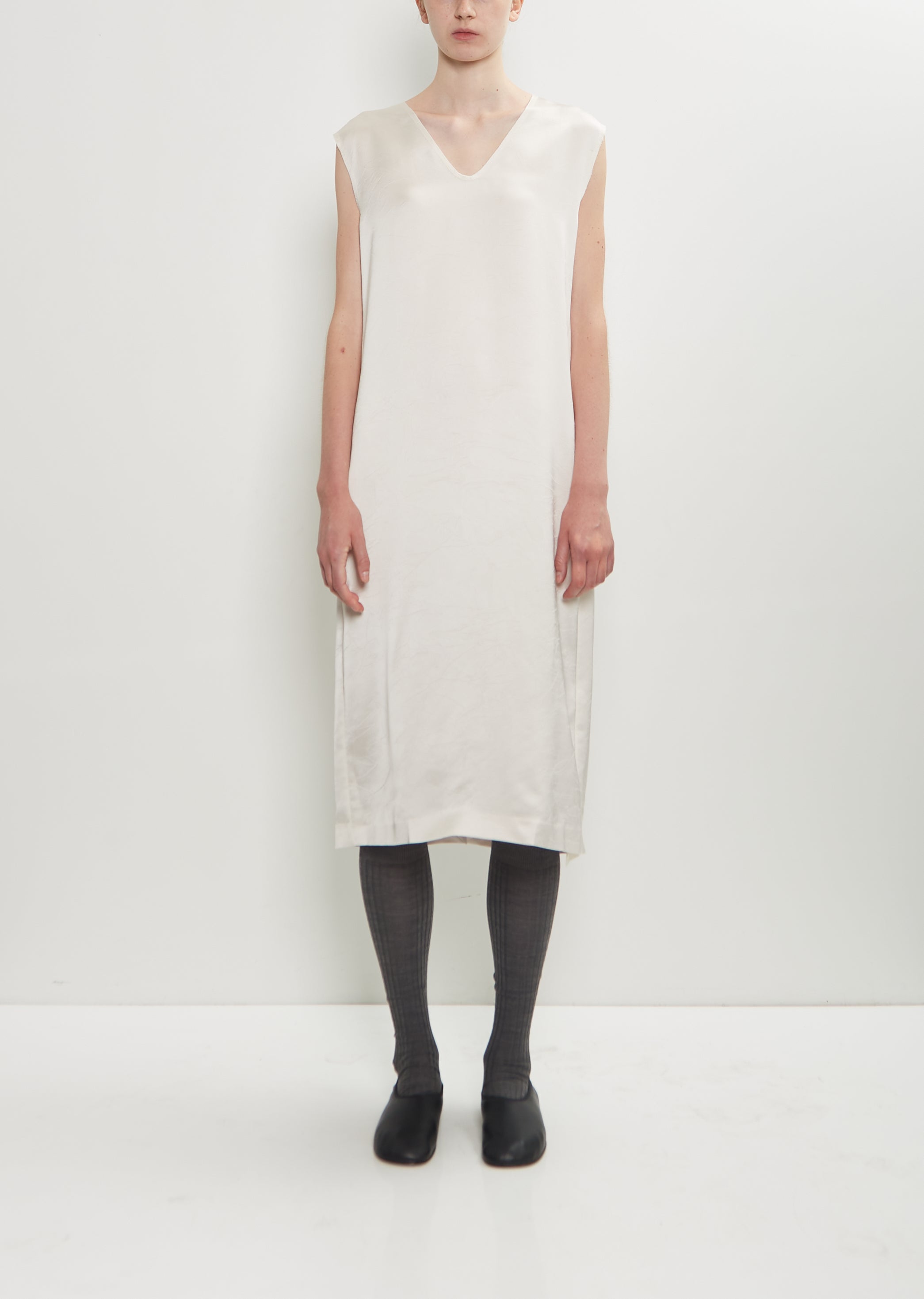 ワンピース laubeblanc flare pleats dress SilverGray Flare pleats Dress – L'AUBE BLANC