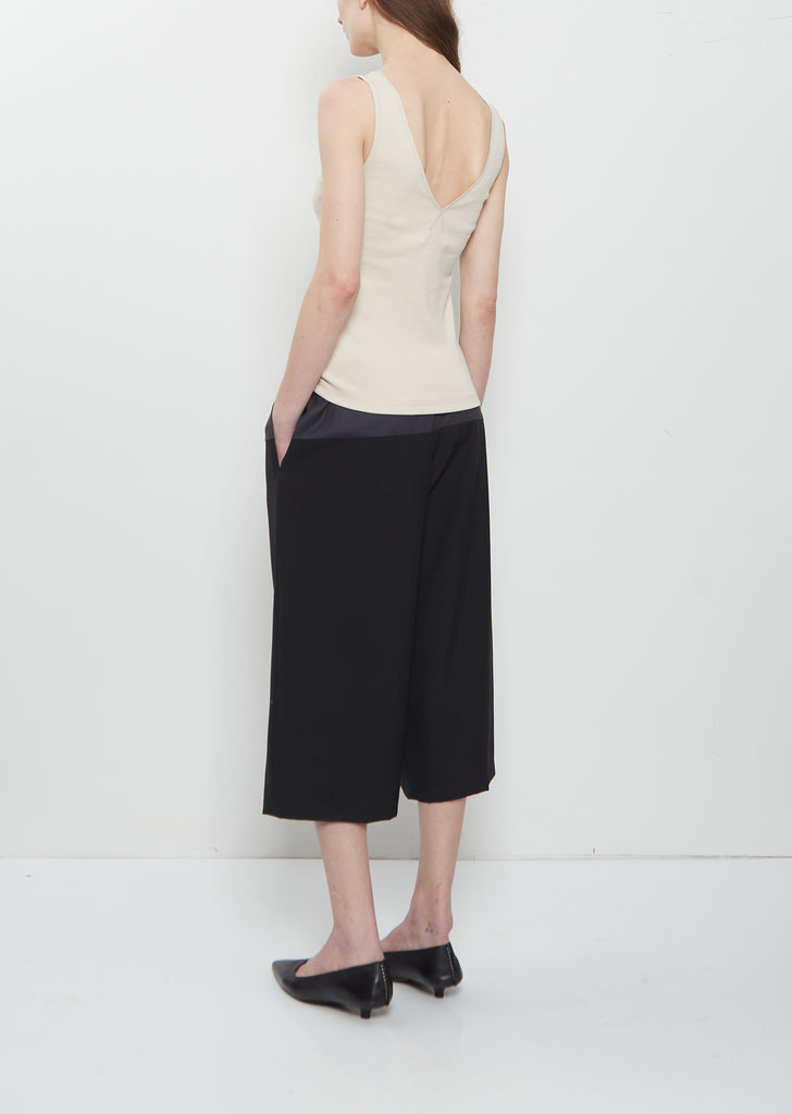 Ribbed Cotton V-Tank — Oatmilk