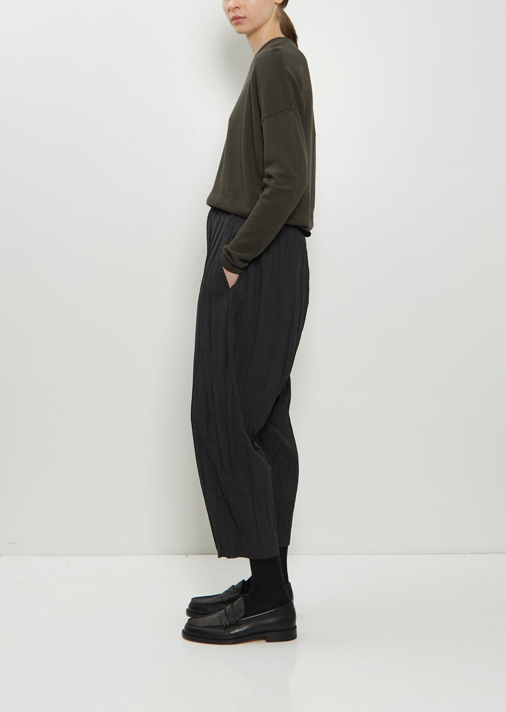 Stretch Pleated Pants