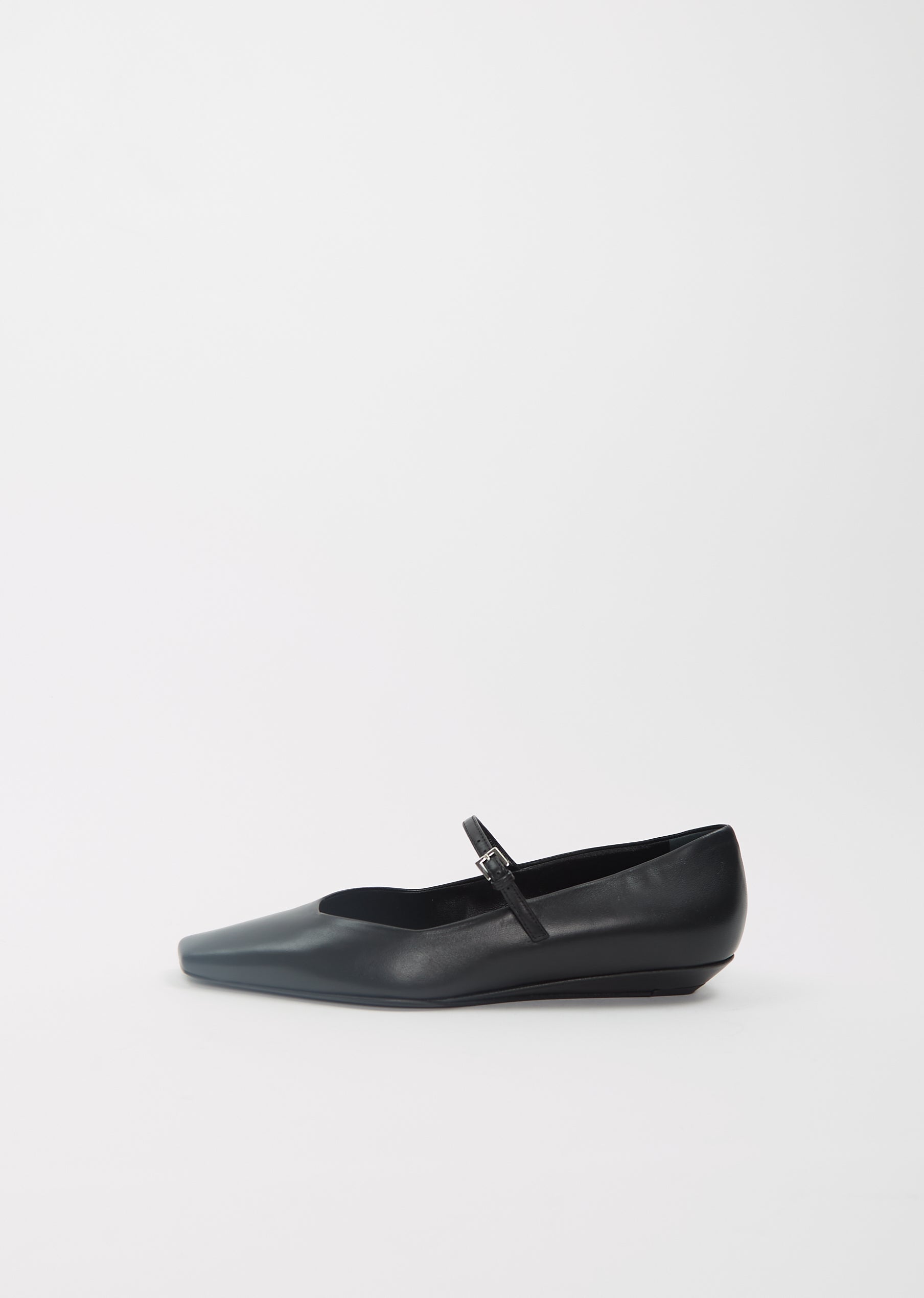 Leather Ballerina — Black – La Garçonne
