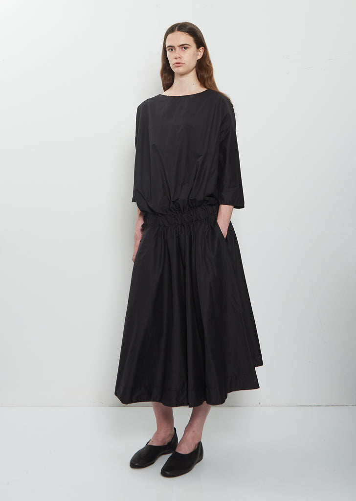 Stretch Light Canvas Gathered Dress — Black