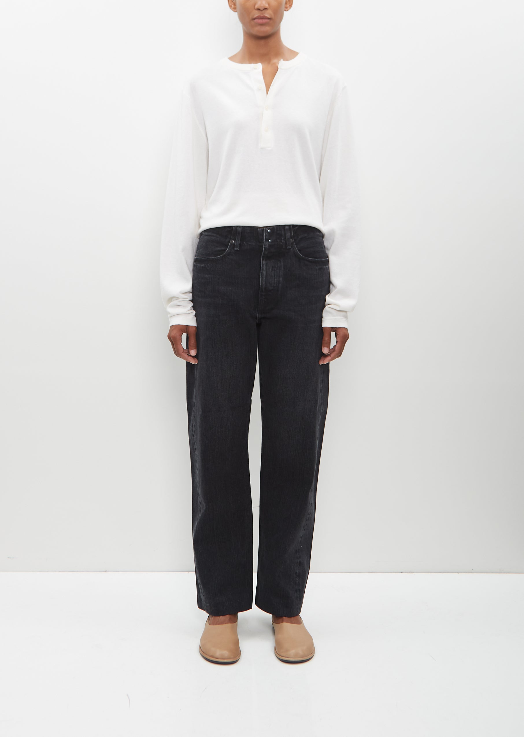 Straight Jeans — Black – La Garçonne