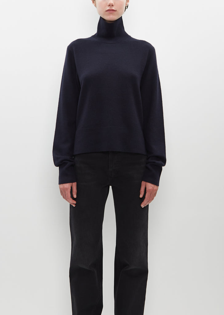 Cropped Turtleneck