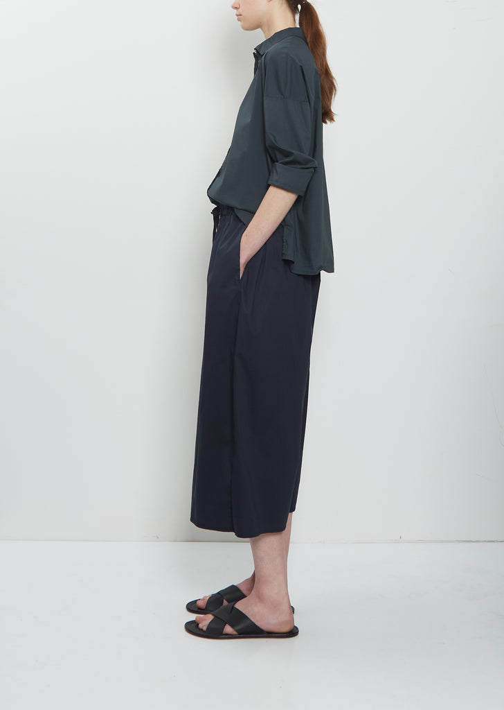 Stretch Light Canvas Cropped Trousers — Navy