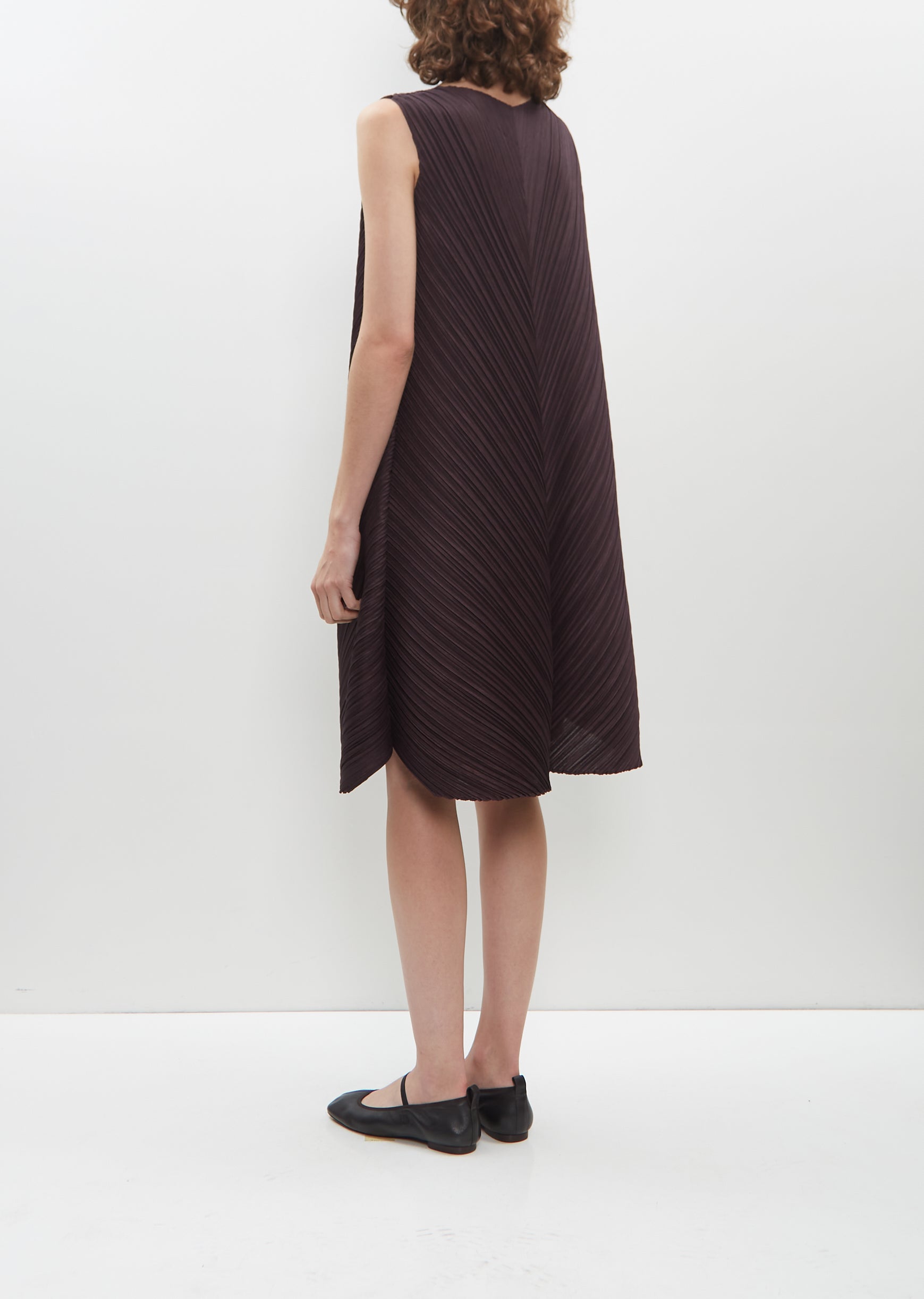 Mellow Pleats Dress – La Garçonne Mellow Pleats Dress – La Garçonne