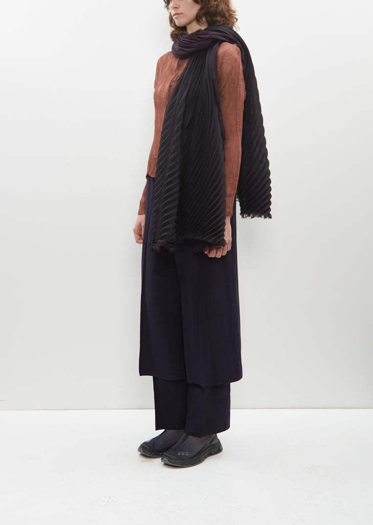 Double Pleats Stole — Black