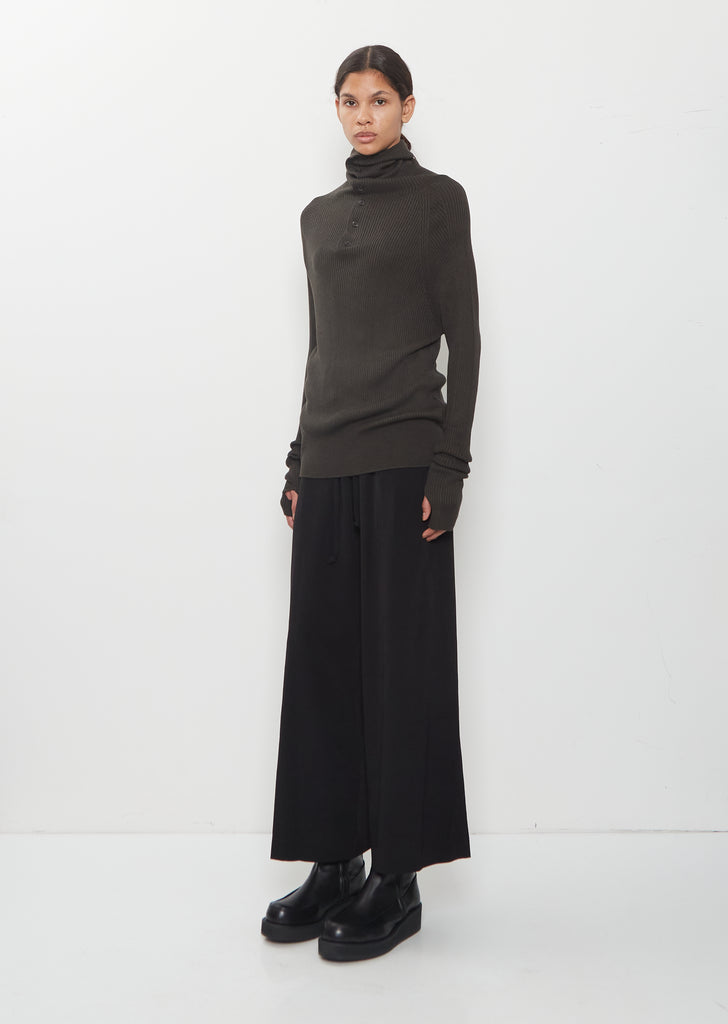 Loose Neck Thumbhole Sweater