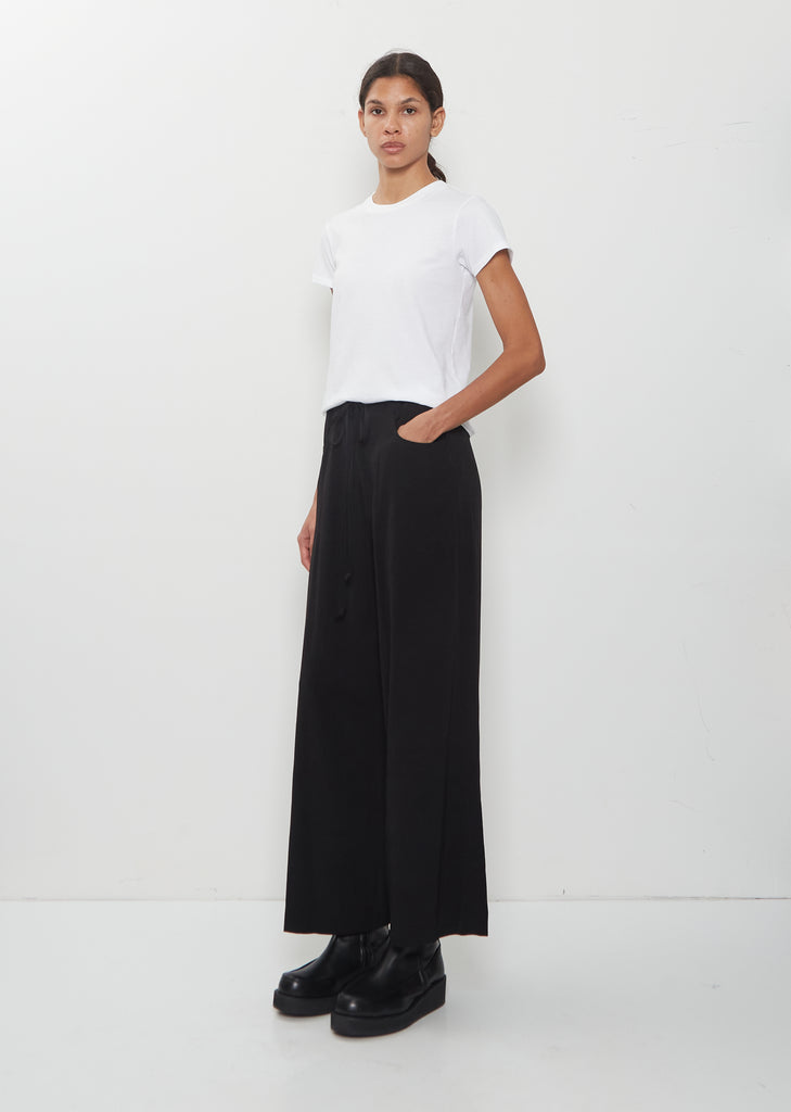 Crepe Wide Pants — Black