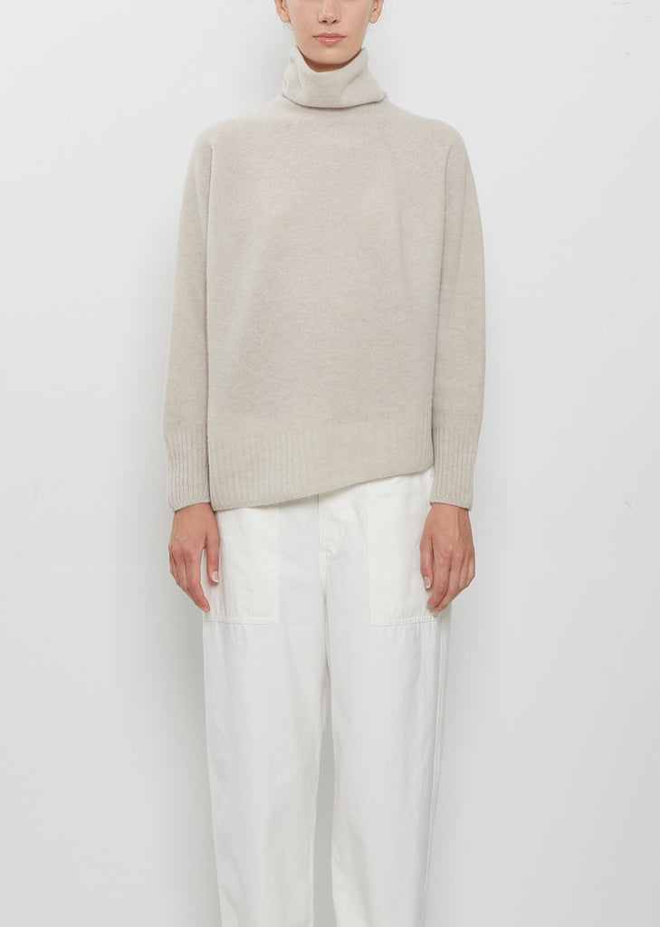 Fine Wool Loose Turtleneck Pullover