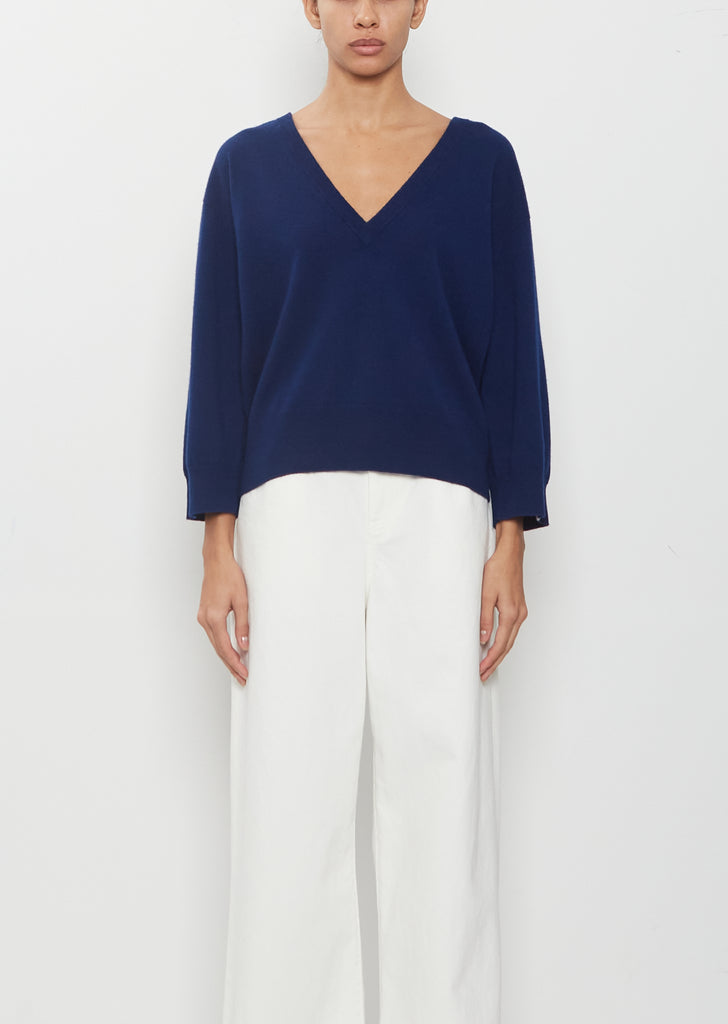 n°491 Pearl V-Neck Sweater — Midnight