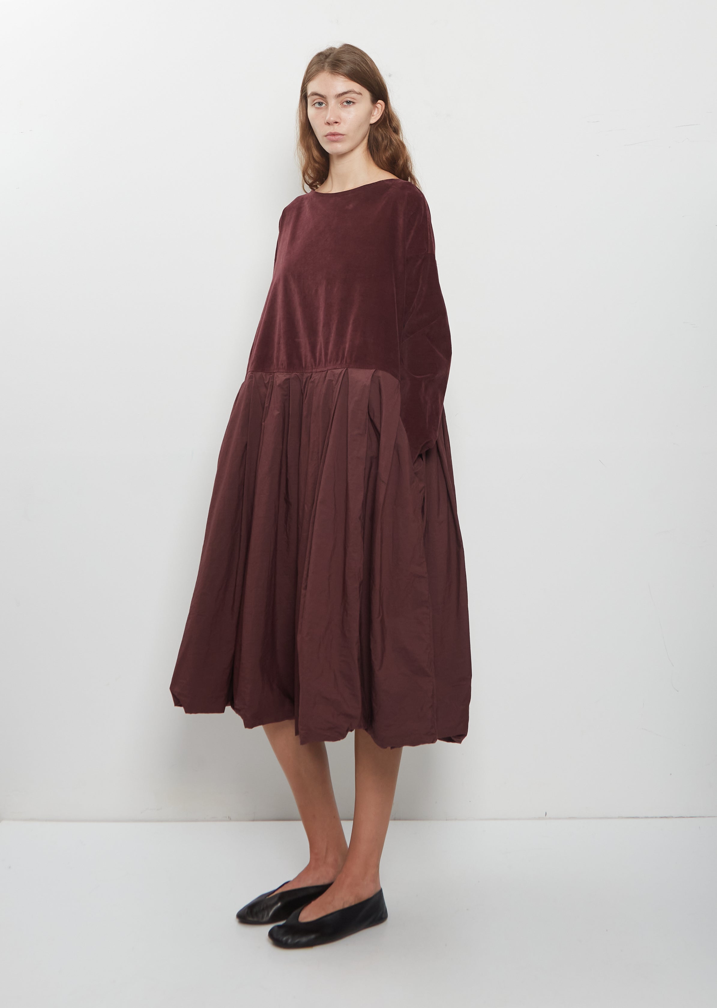 Velvet Tissue Cotton Pleated Dress — Wine – La Garçonne