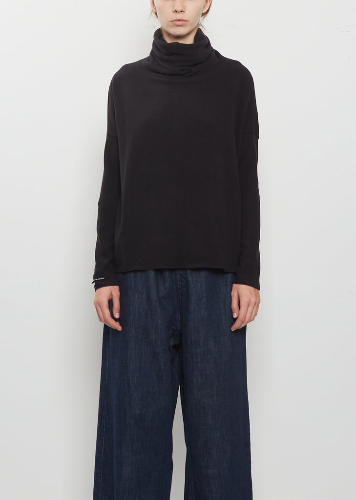 Heavy Jersey Turtleneck — Black