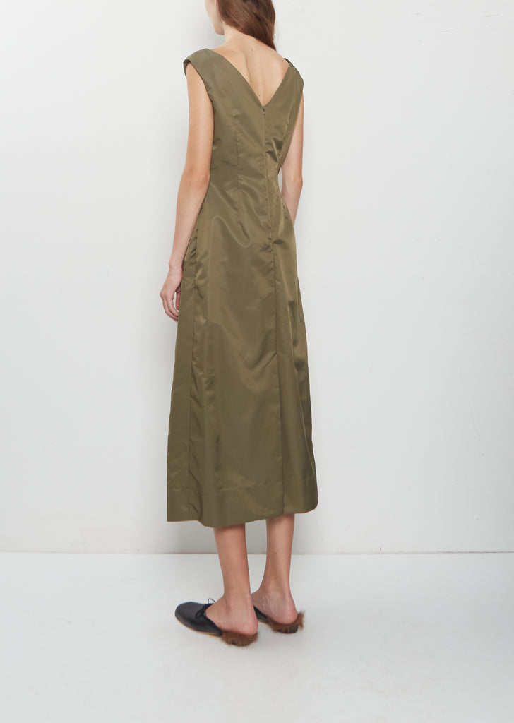 Peeling Waist Embellished Portrait Dress
