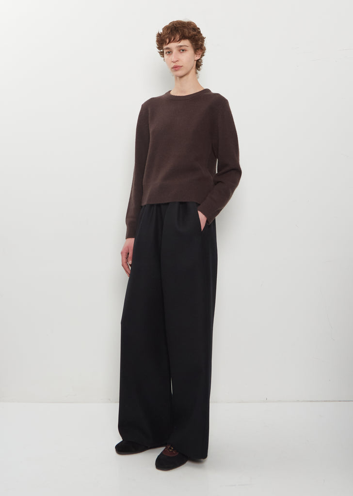 n°430 Jeanne Cashmere Crewneck — Dark Brown