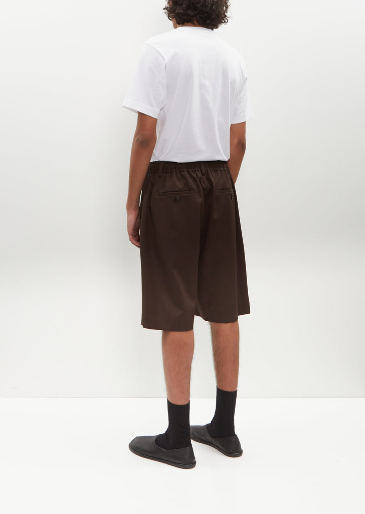 Wide Easy Short Trousers — Military Khaki