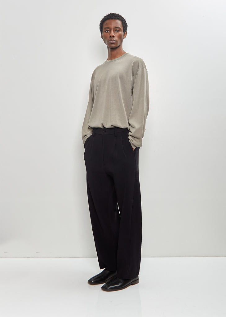 Gradation Pleats Twist Seam Wide Trousers