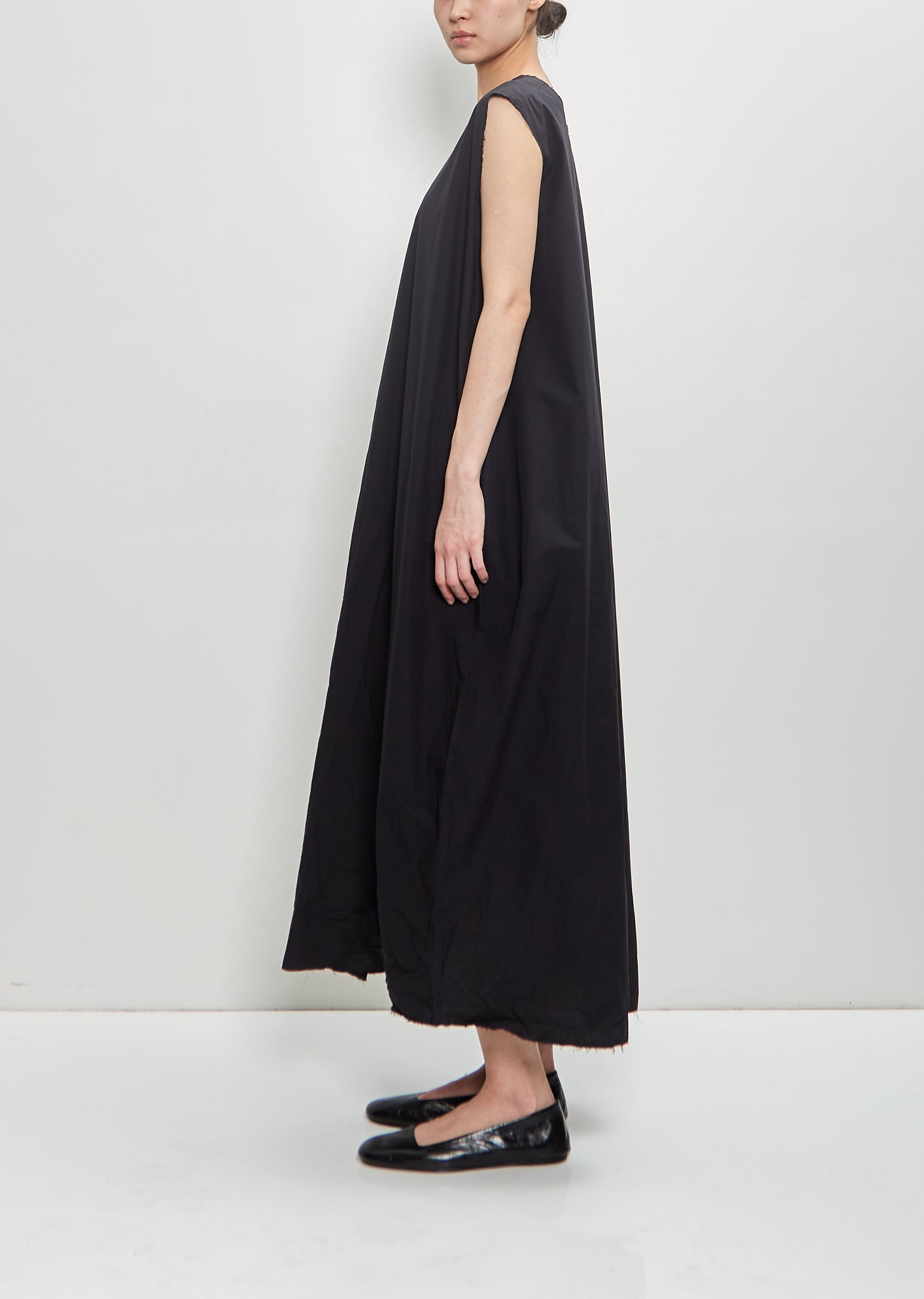 paper cotton dress Anouk Paper Cotton Dress- black & white #lifestyle #fashion #shopping #kuwait #summer #ss23