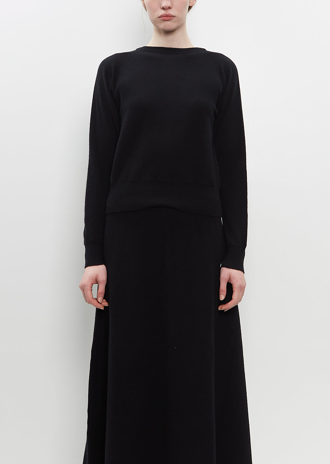 Cashmere Nylon n°382 Belle Sweater — Raven – La Garçonne