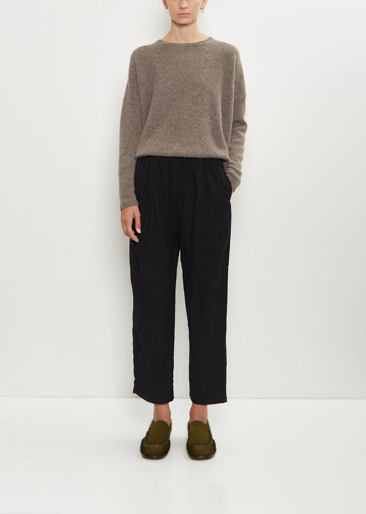 Linen Wool Pinstripe Pleated Tapered Pant — Black