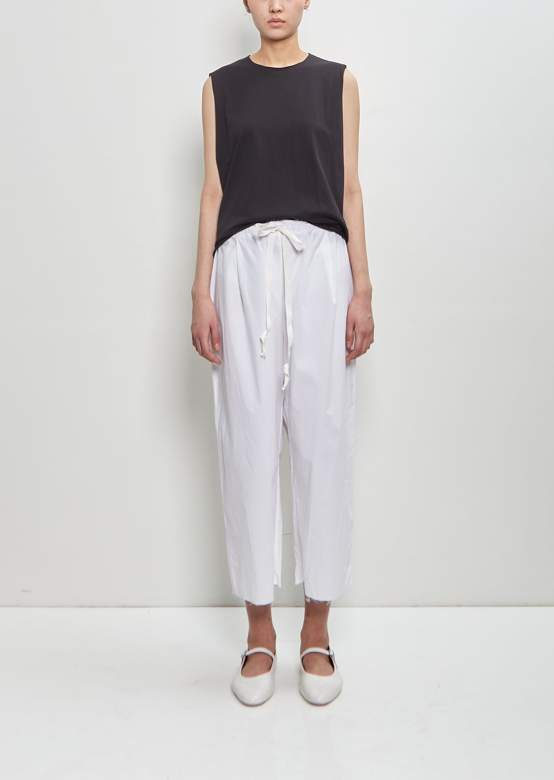 Cropped Cotton Pants in White Cropped Cotton Pants in White