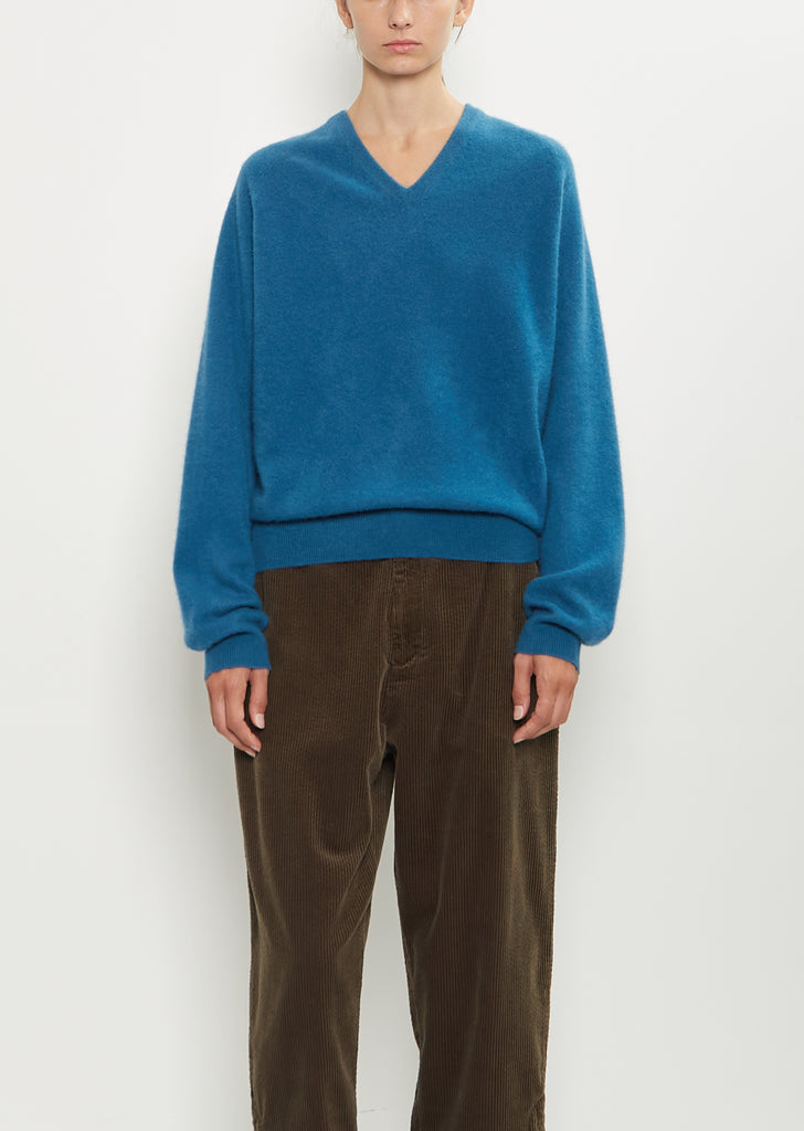 Cashmere BF V-Neck Sweater — Deep Blue