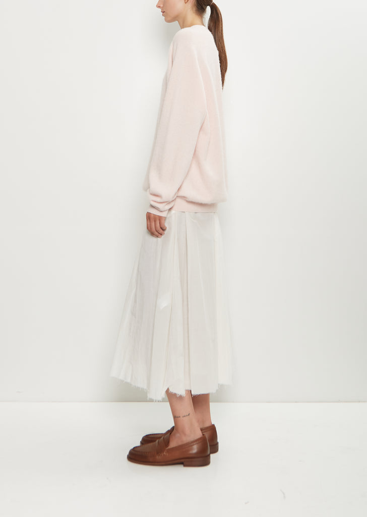 Cashmere BF R-Neck Sweater — Light Pink