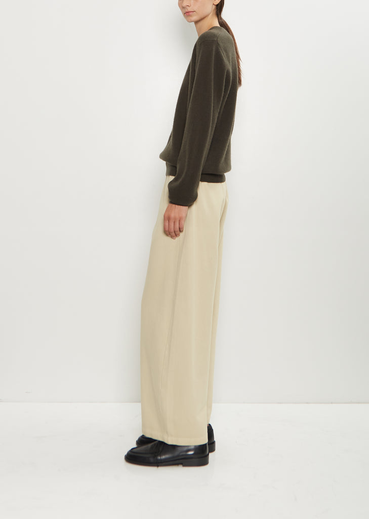 Cashmere Mini R-Neck Sweater — Black Olive